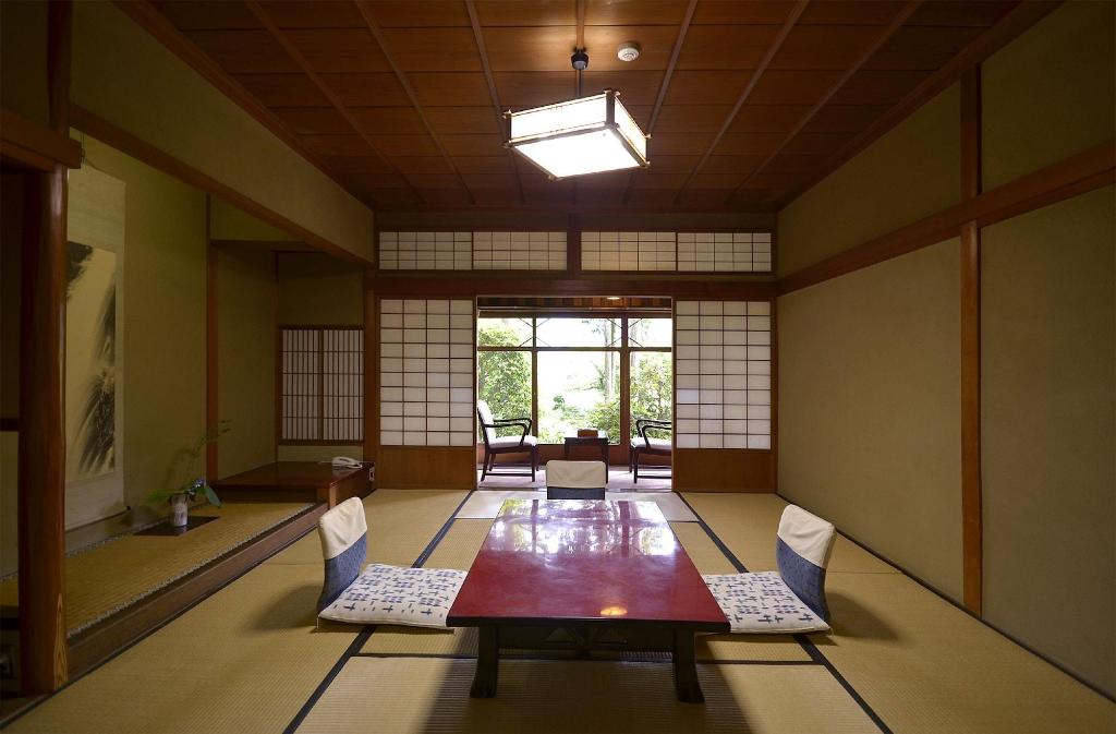 Yunoshimakan