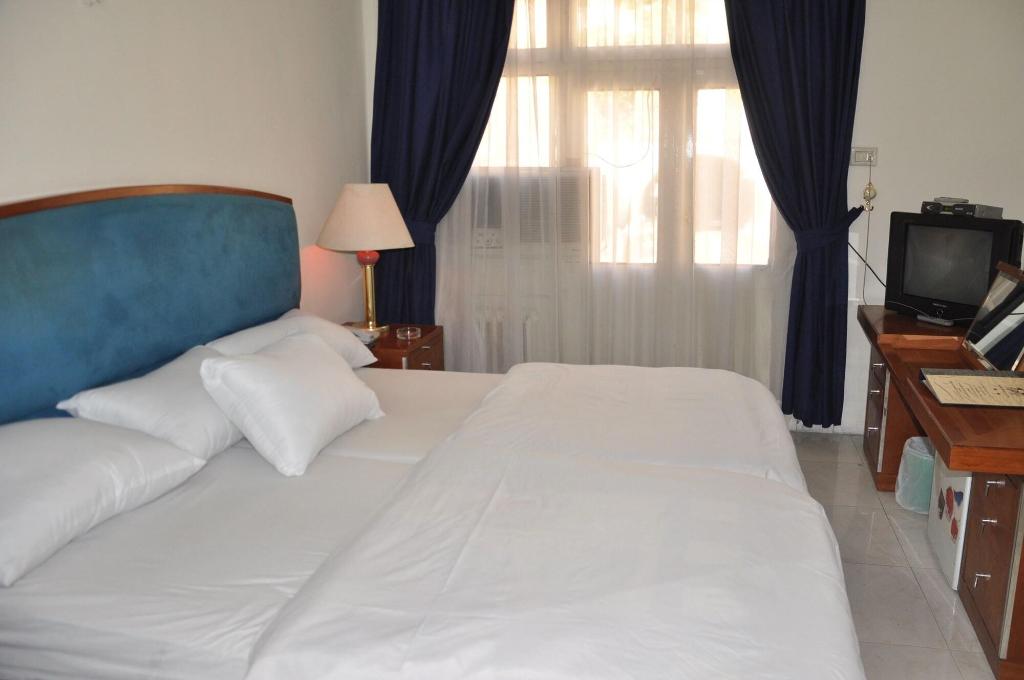 New Park Hotel