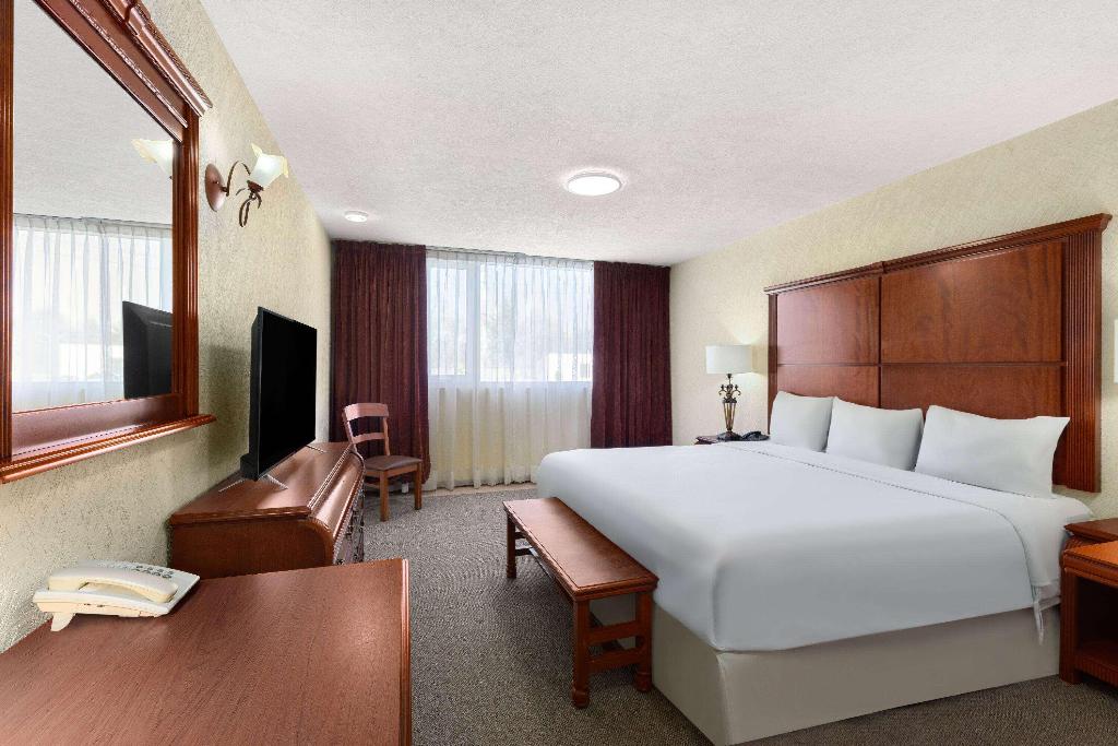 Howard Johnson By Wyndham Toluca