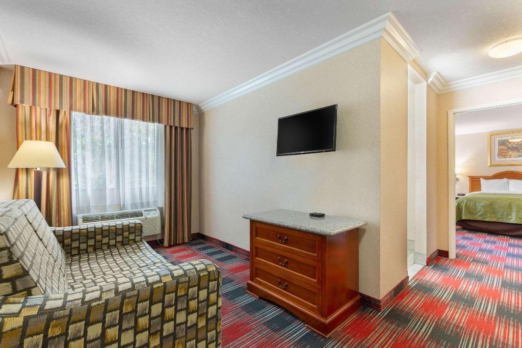 Quality Inn & Suites Oceanside Near Camp Pendleton
