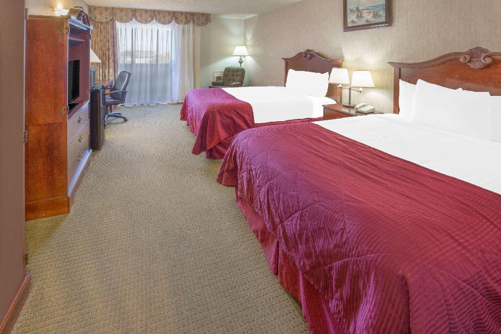Days Inn By Wyndham Eureka Ca