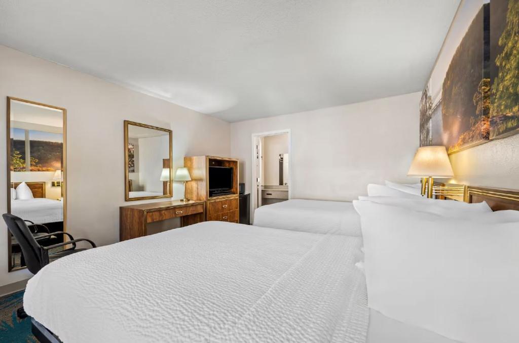 Days Inn by Wyndham Dubuque