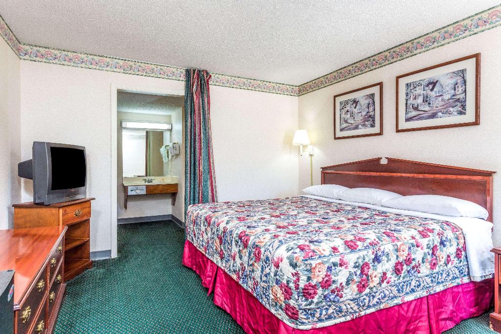 Days Inn By Wyndham Cornelia