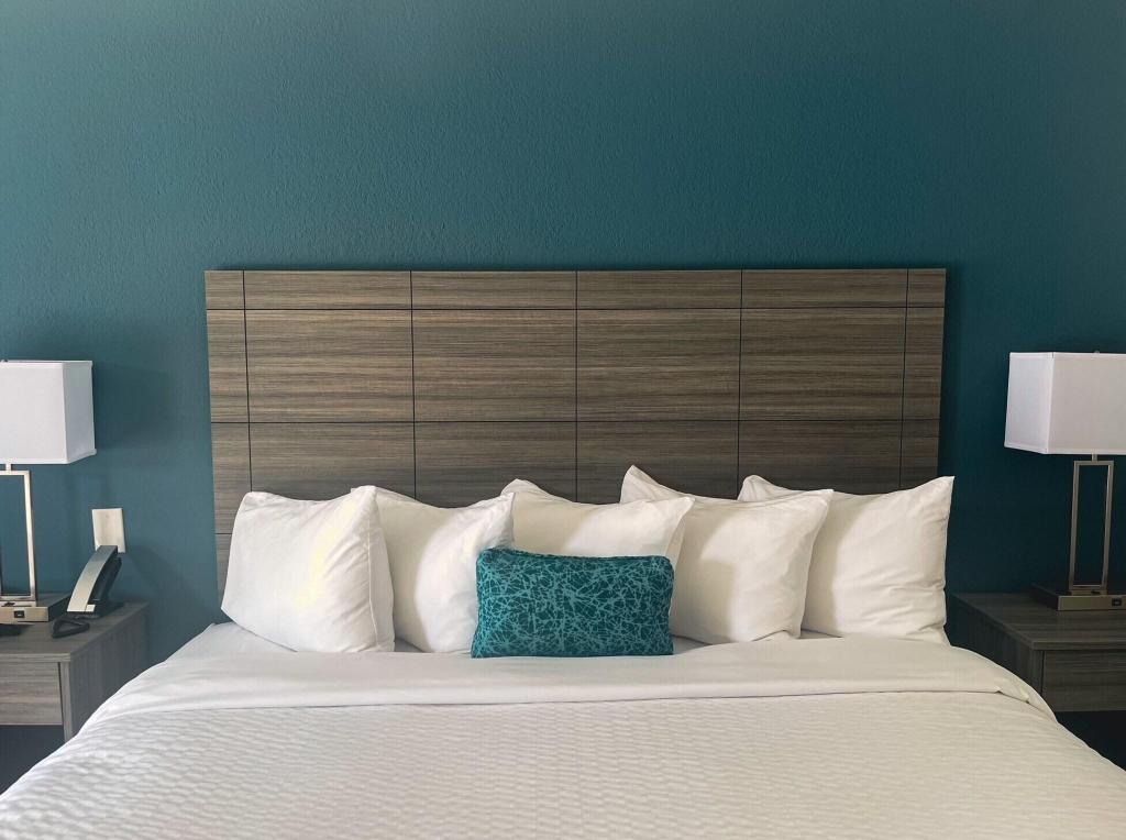 Ramada By Wyndham Lumberton