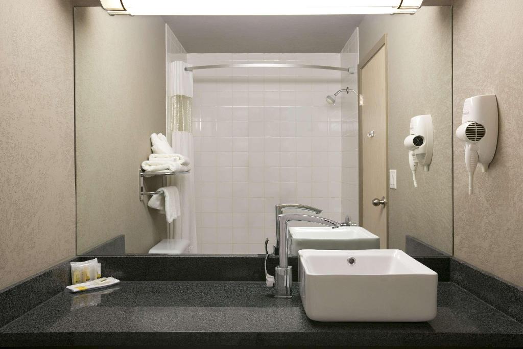Days Inn by Wyndham Regina