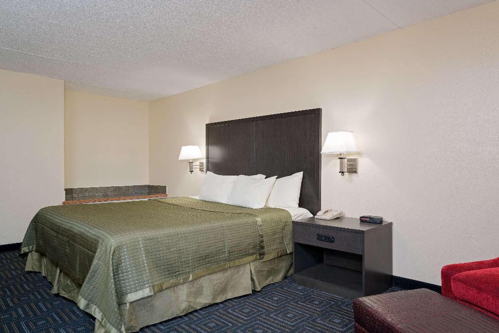 Twin Cities Inn
