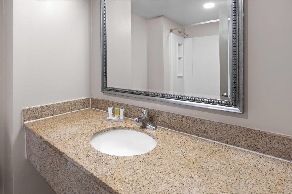 Days Inn By Wyndham Dumfries Quantico