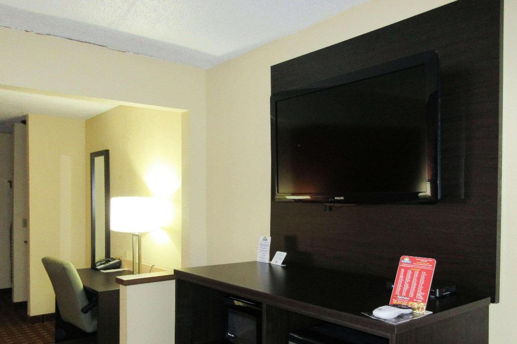 Quality Inn & Suites Benton Harbor
