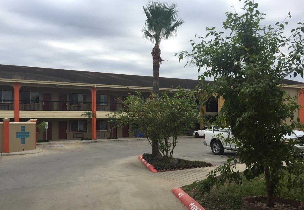 Texas Inn And Suites City Center At University Dr
