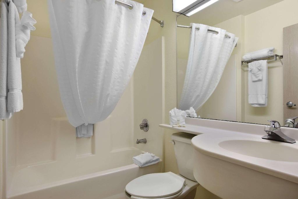 Microtel Inn & Suites By Wyndham Palm Coast I-95