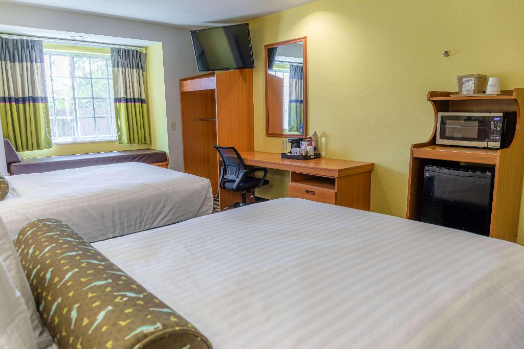 Microtel Inn & Suites By Wyndham Kingsland