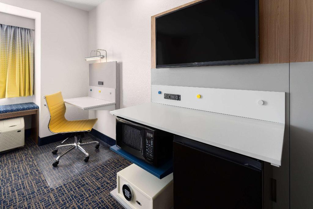 Microtel Inn & Suites By Wyndham Dover
