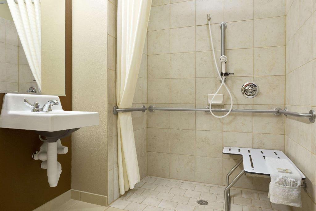 Microtel Inn & Suites By Wyndham Odessa