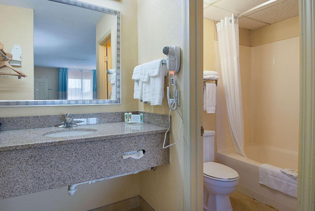 Quality Inn Calhoun North I-75