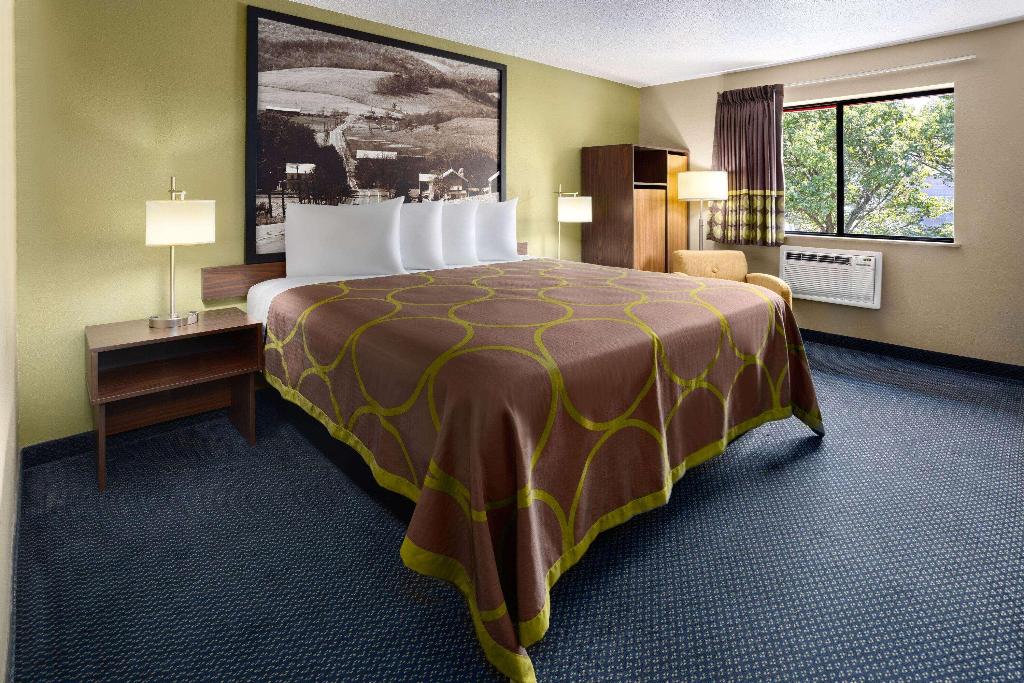 Super 8 By Wyndham St. Clairsville Oh/Wheeling Wv