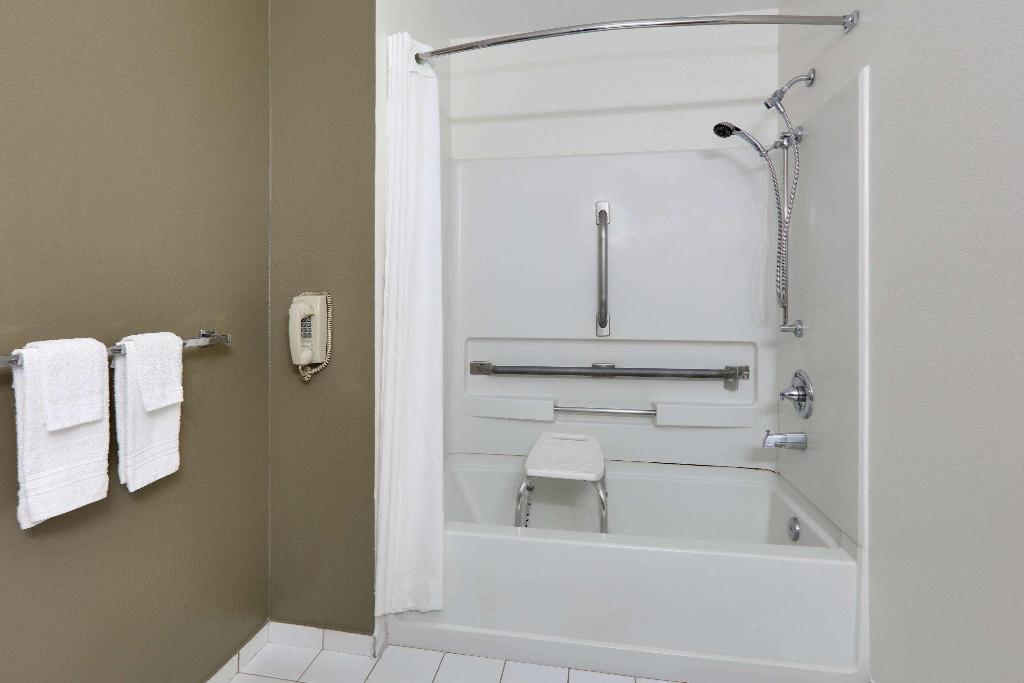 Super 8 By Wyndham Roswell