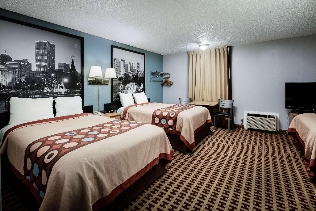 Super 8 By Wyndham Elk City