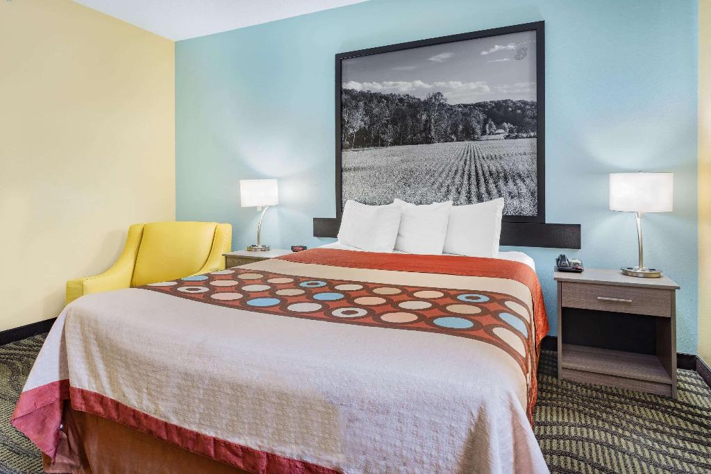 Super 8 By Wyndham Kokomo
