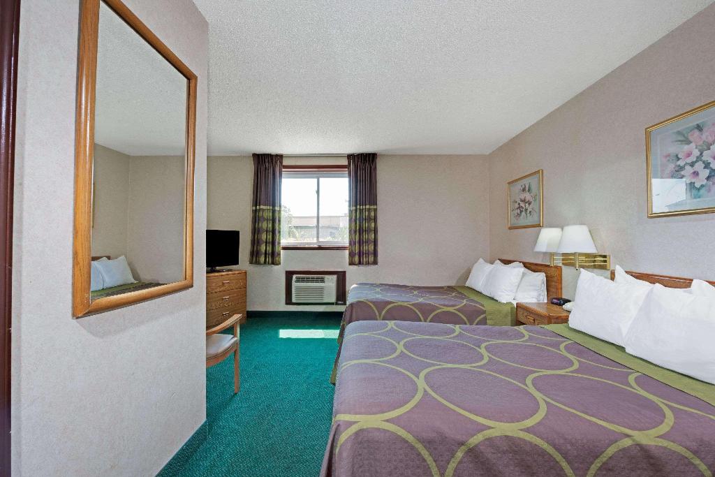 Super 8 By Wyndham Kenmore/Buffalo/Niagara Falls