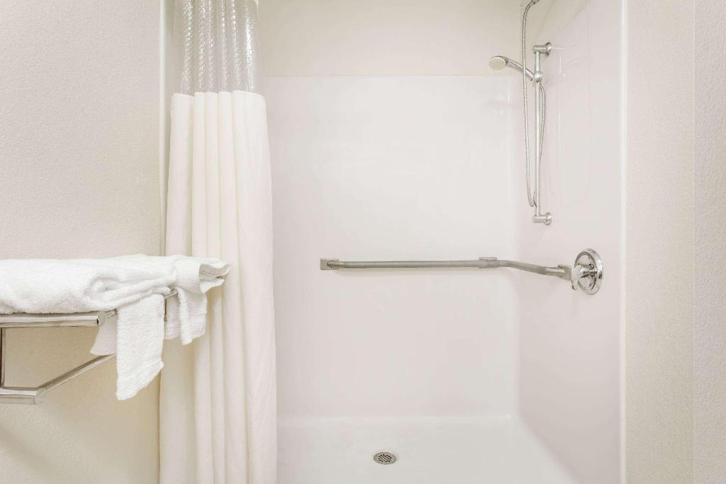 Baymont By Wyndham Columbia Fort Jackson