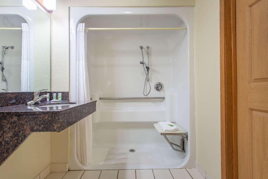 Americinn By Wyndham Black River Falls