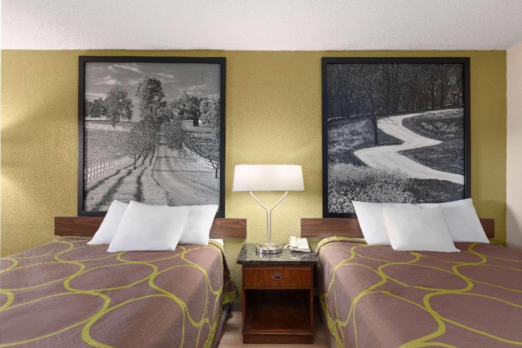 Super 8 By Wyndham Fort Mitchell Cincinnati Area