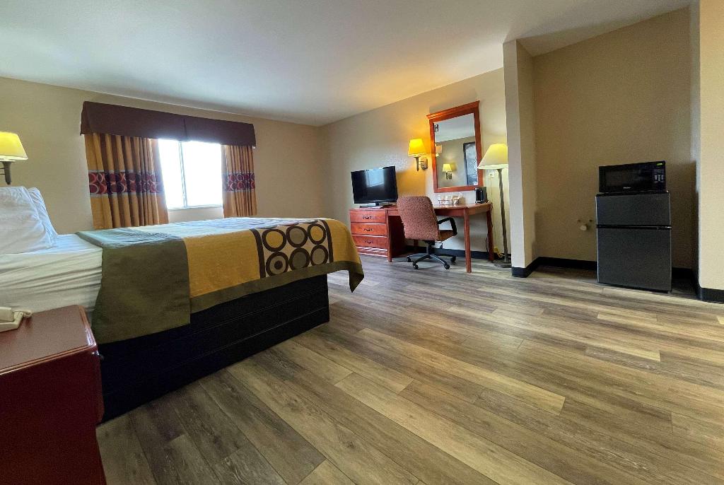 Super 8 By Wyndham Rolla