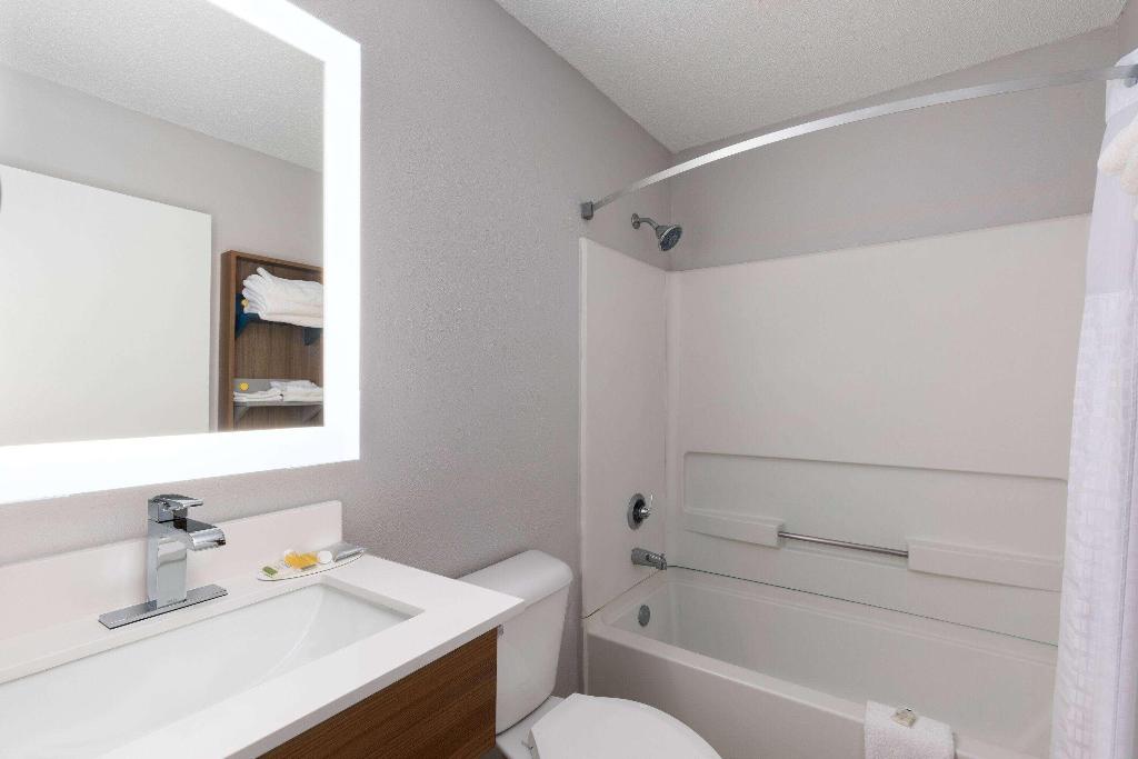 Microtel Inn & Suites By Wyndham Bowling Green