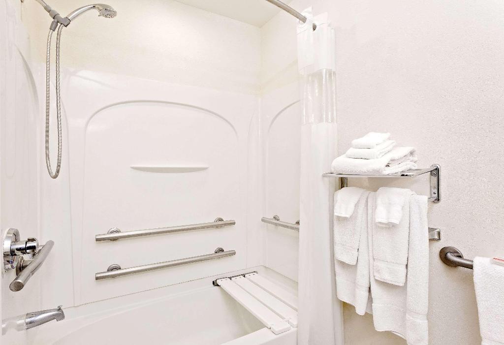 Microtel Inn & Suites By Wyndham Middletown