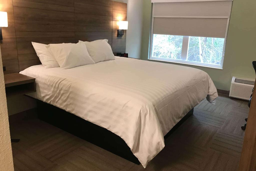 Baymont By Wyndham Lake Park Valdosta I75