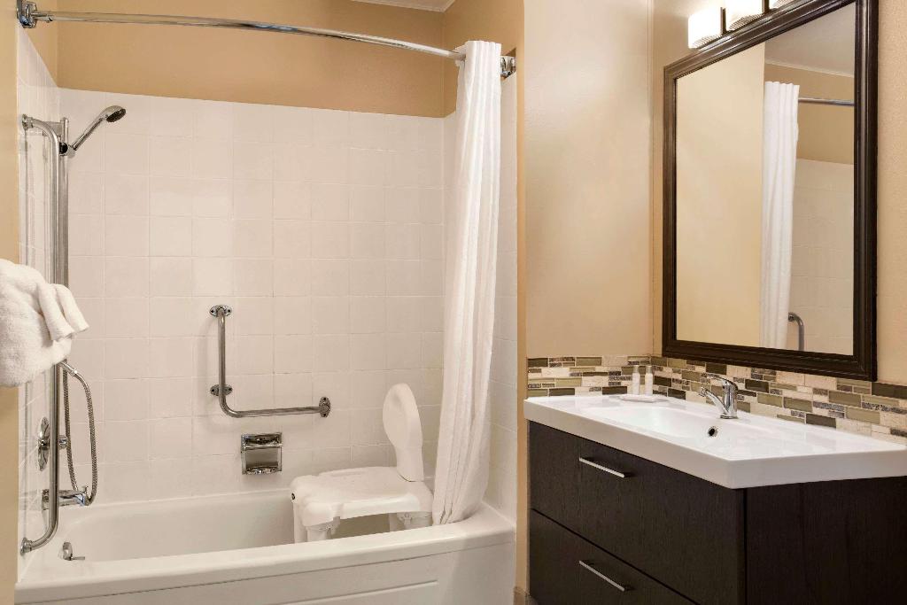 Travelodge by Wyndham Kenora