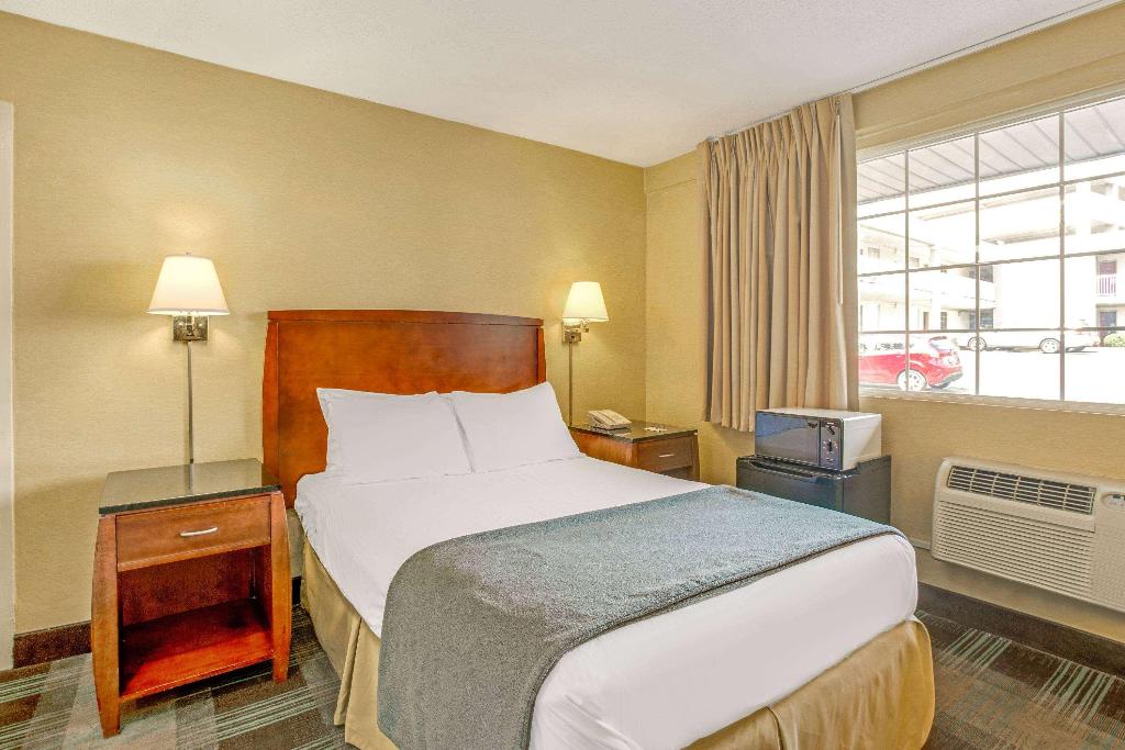 Travelodge By Wyndham Silver Spring