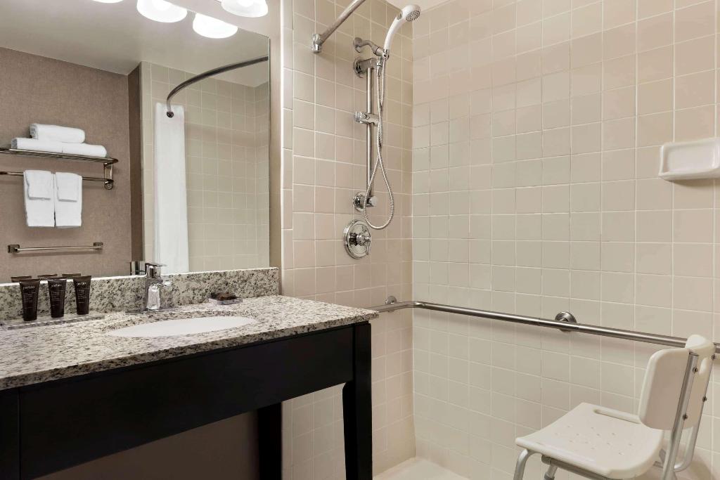 Wingate By Wyndham Cincinnati/Blue Ash