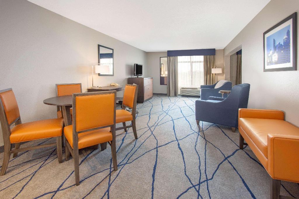 WINGATE BY WYNDHAM INDIANAPOLIS AIRPORT PLAINFIEL en Indianapolis area