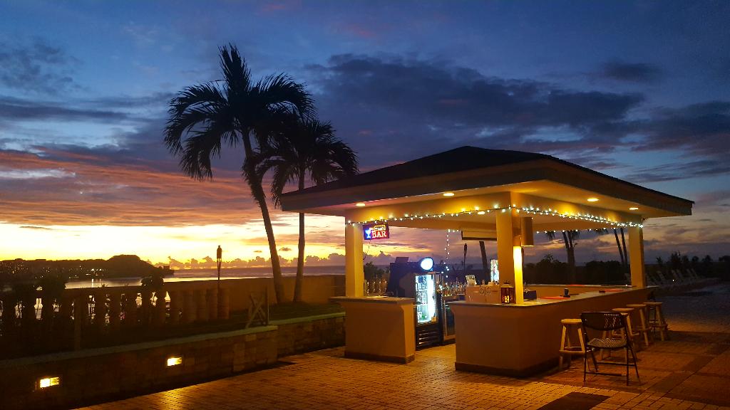 Holiday Resort & Spa - Bar