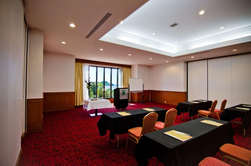 Holiday Resort & Spa - Conferences