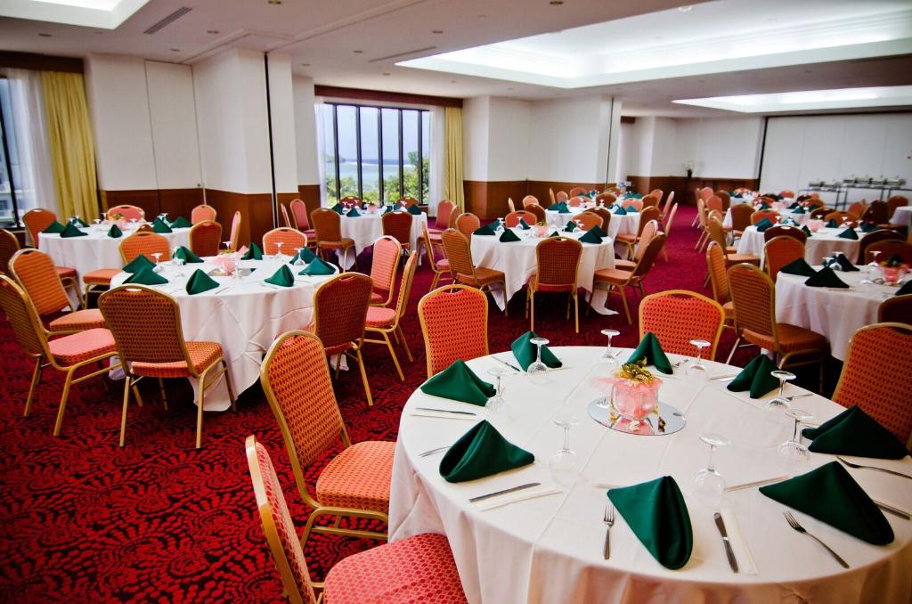 Holiday Resort & Spa - Conferences