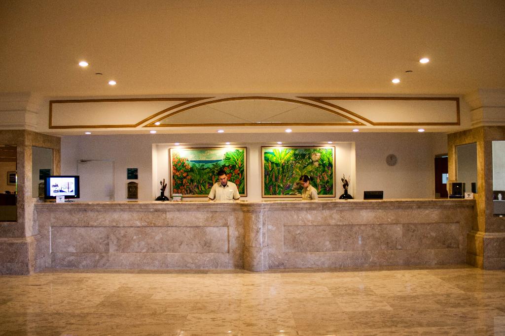 Holiday Resort & Spa - Lobby