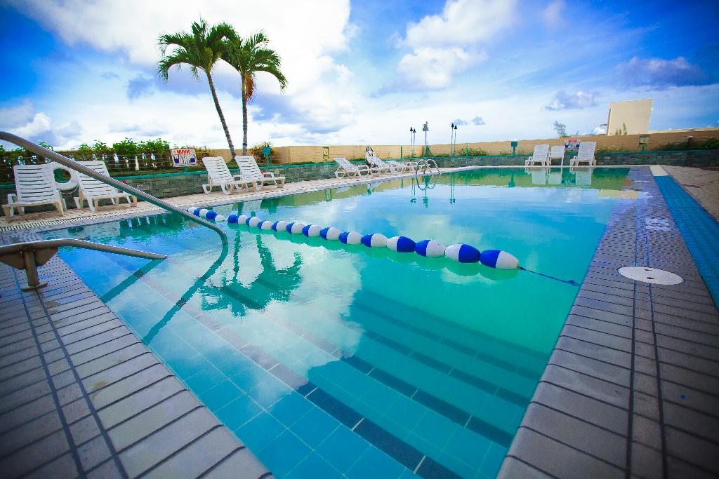 Holiday Resort & Spa - Pool