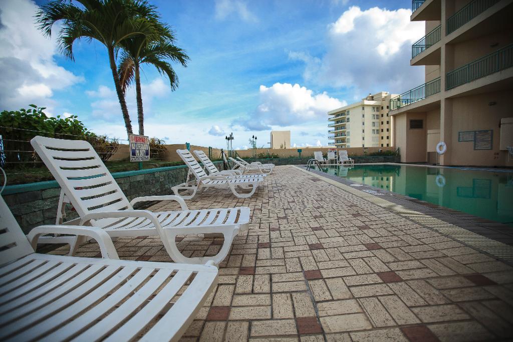 Holiday Resort & Spa - Pool