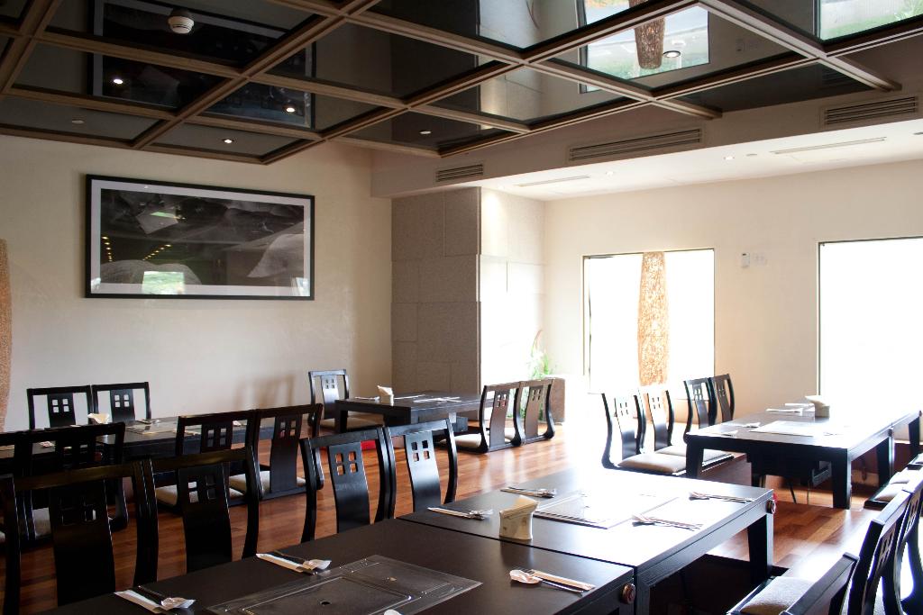 Holiday Resort & Spa - Restaurant