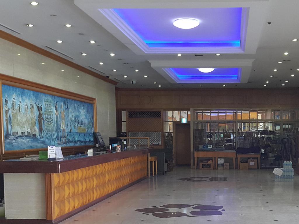 Royal hotel jeju - Lobby