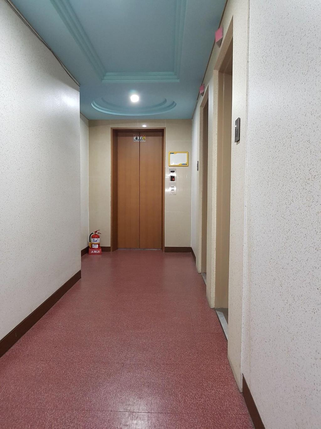Hotel at Home (ex. Hotel Lees Seoul) - Lobby