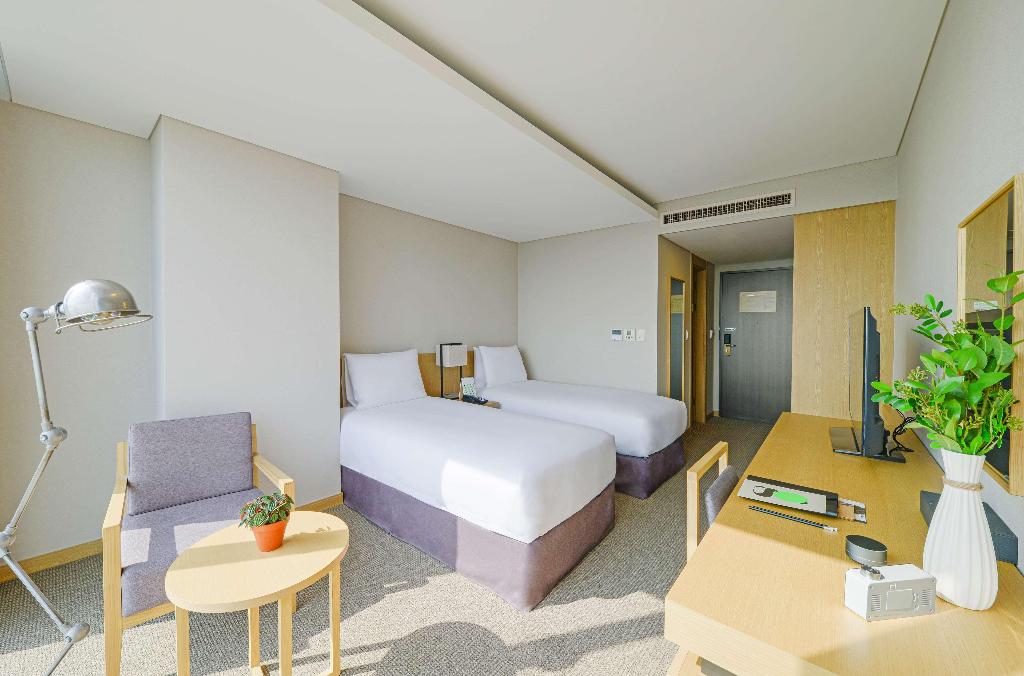 Harbor Park Hotel