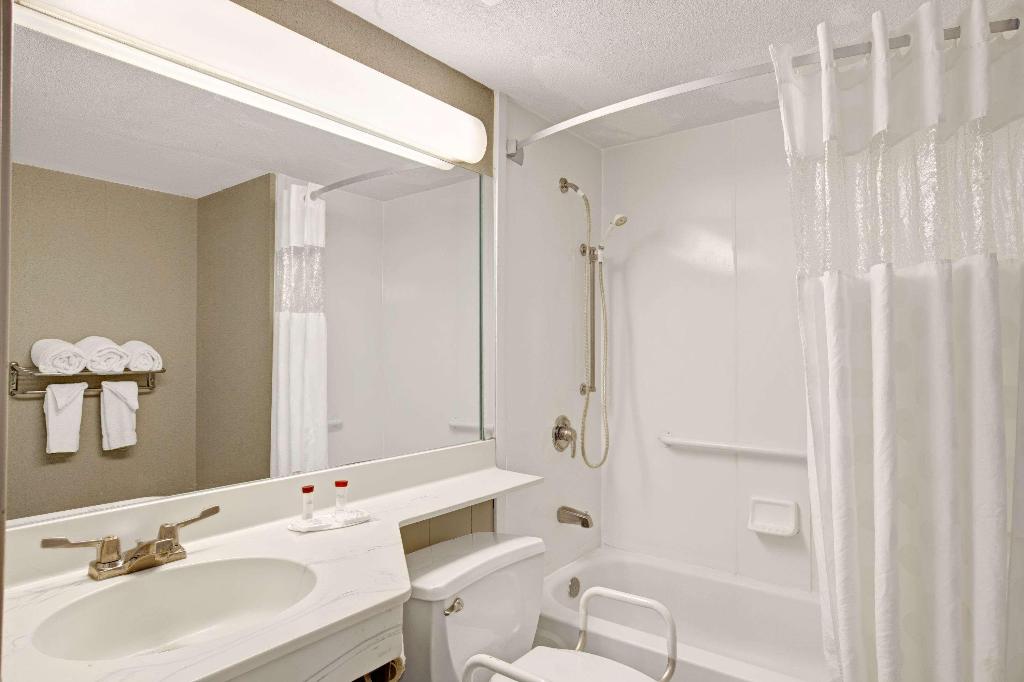 Ramada By Wyndham Parsippany