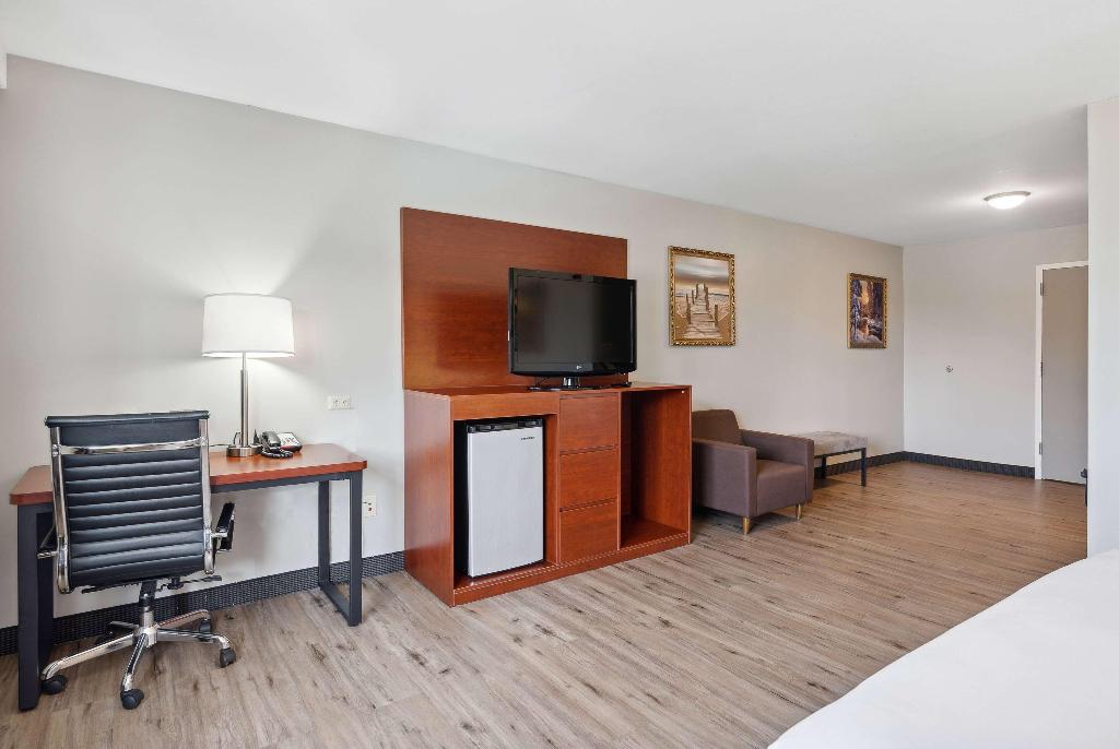 Ramada by Wyndham Saco/Old Orchard Beach Area