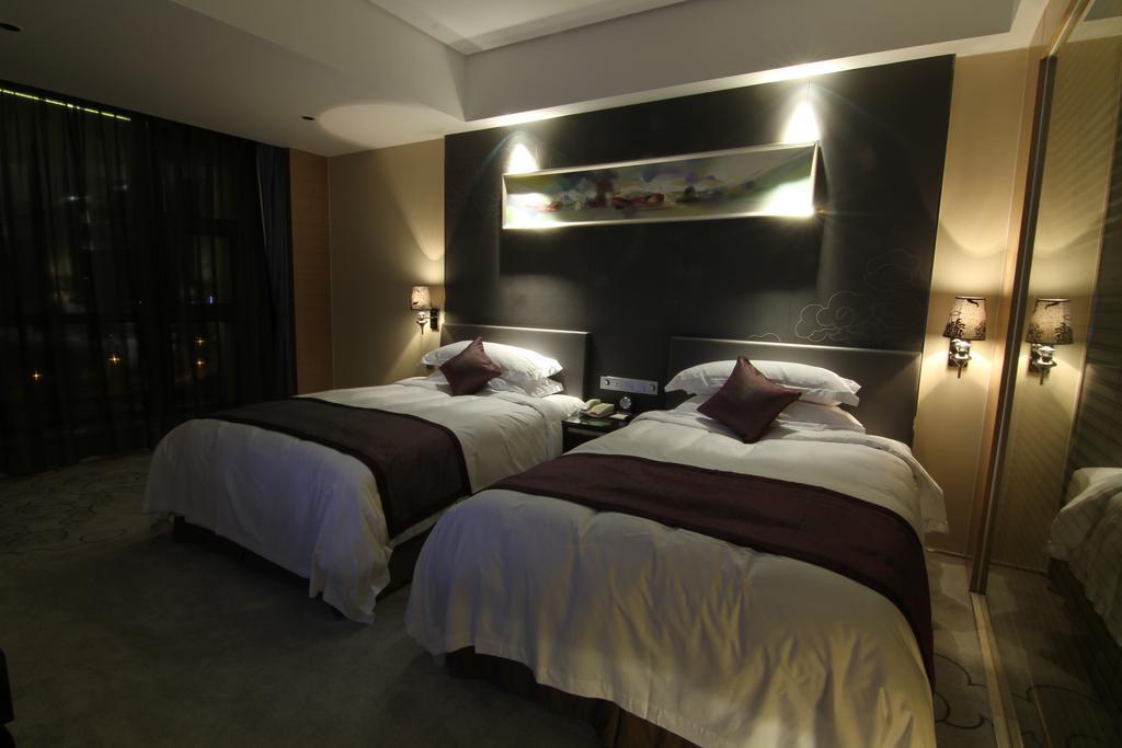 Howard Johnson by Wyndham Tianzhu Plaza Fuyang