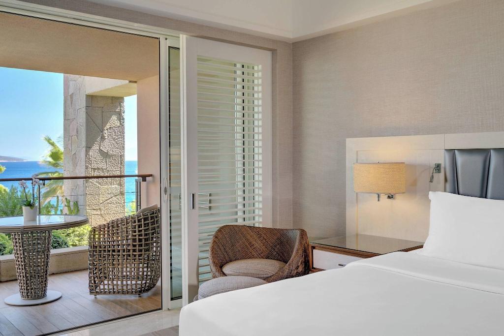 Caresse, A Luxury Collection Resort