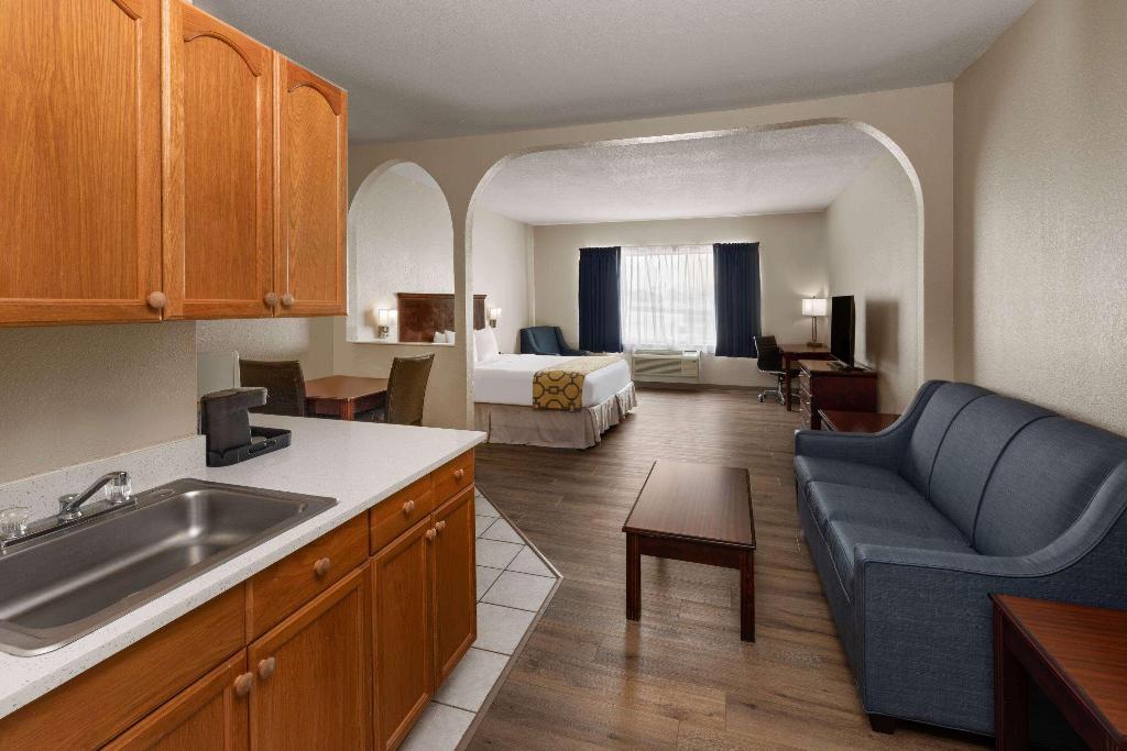 Baymont By Wyndham Houston Tx