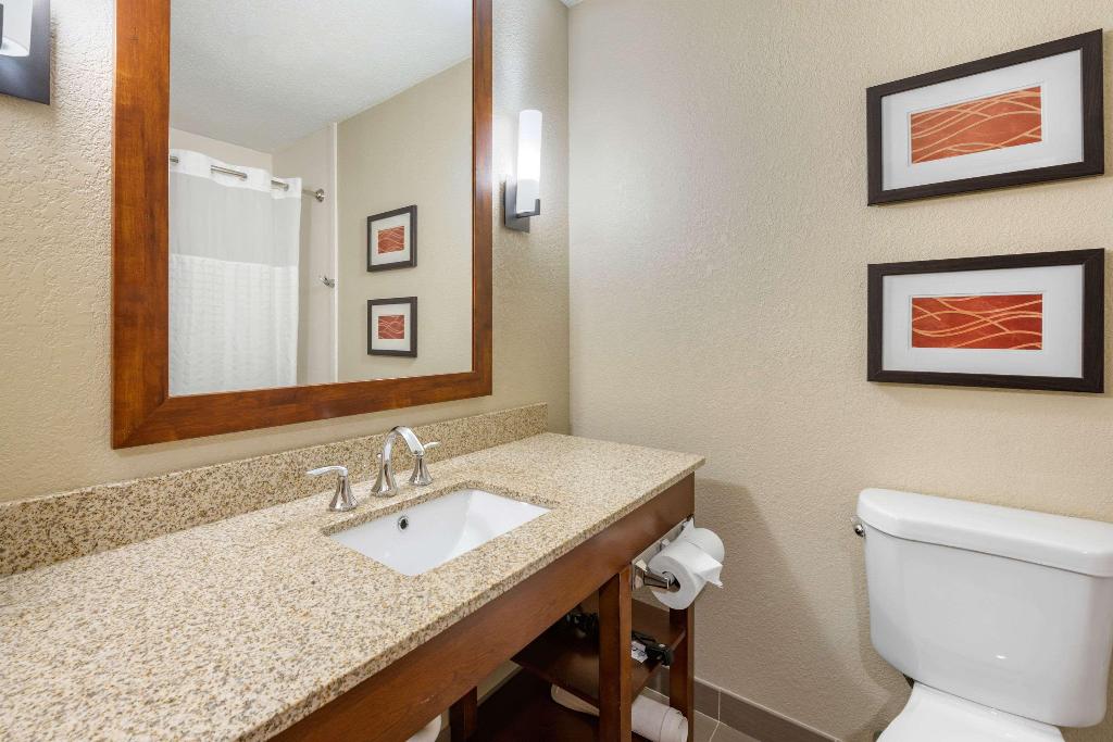 Comfort Inn Splash Harbor